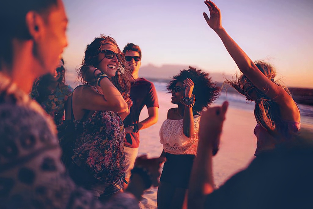 The Branded Abyss: On Tourism’s Thin Line Between Ephemeron and Eternity